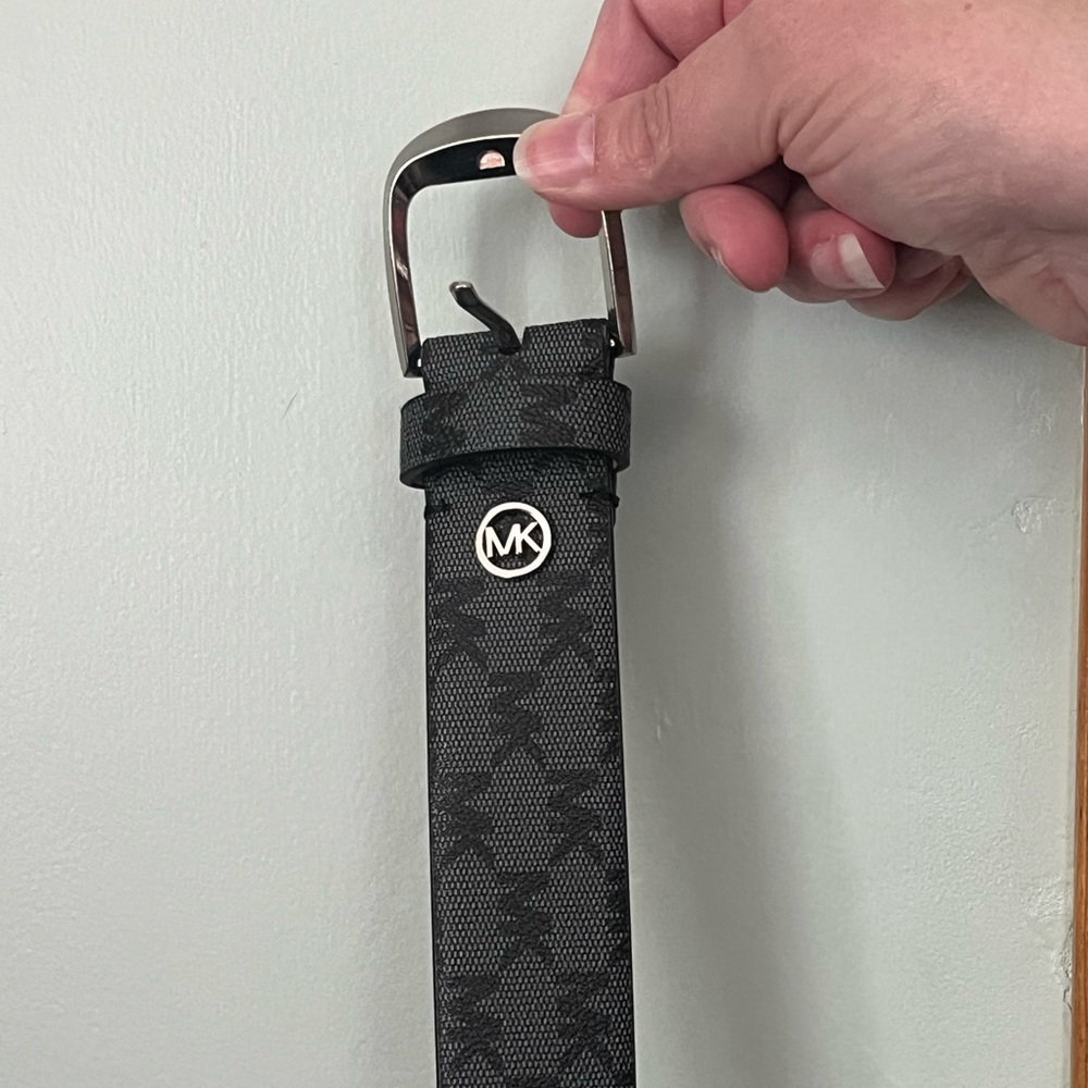 XL black Michael Kors belt